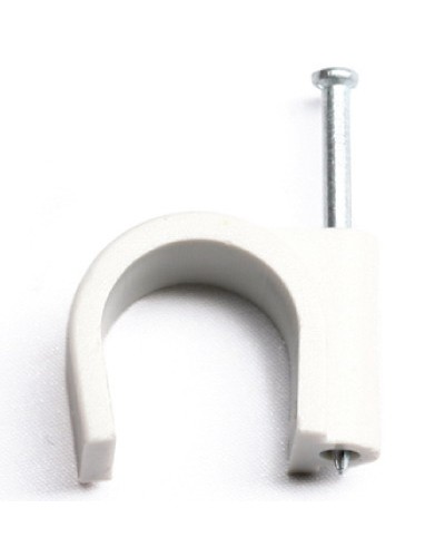 Скоба пластиковая с гвоздем, д.15 - 16мм DKC 52000 в Абакане Крепеж Pintop.ru