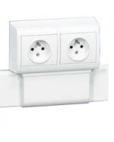 Рамка Mosaic Legrand 031621 в Абакане Аксессуары для кабель-канала Pintop.ru