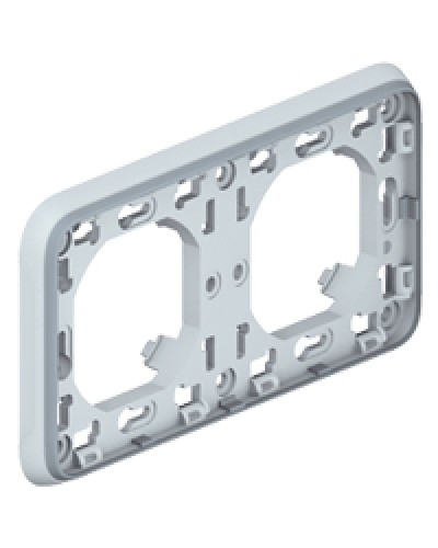 Рамка с суппортом для встроенного монтажа Plexo Legrand 069683 в Абакане Аксессуары для кабель-канала Pintop.ru