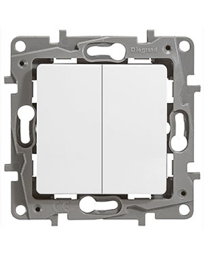 Выключатель двухклавишный 10 AX 250 В белый Etika Legrand 672202 в Абакане Аксессуары для кабель-канала Pintop.ru