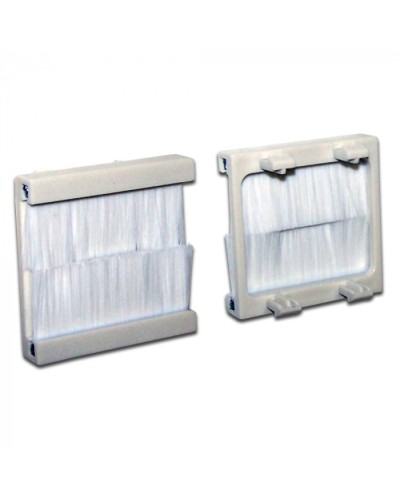 Вставка с белым щеточным вводом, 45х45 LANMASTER (LAN-SIP-23BR-WH) в Абакане Коннекторы ВО Pintop.ru