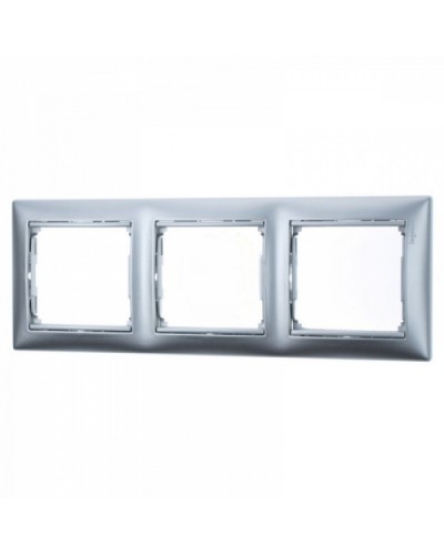 Рамка 3п Valena Legrand 770153 в Абакане Аксессуары для кабель-канала Pintop.ru